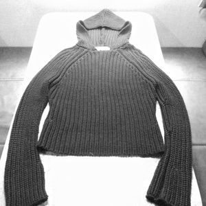 ✨Hand knitted hooded sweater✨